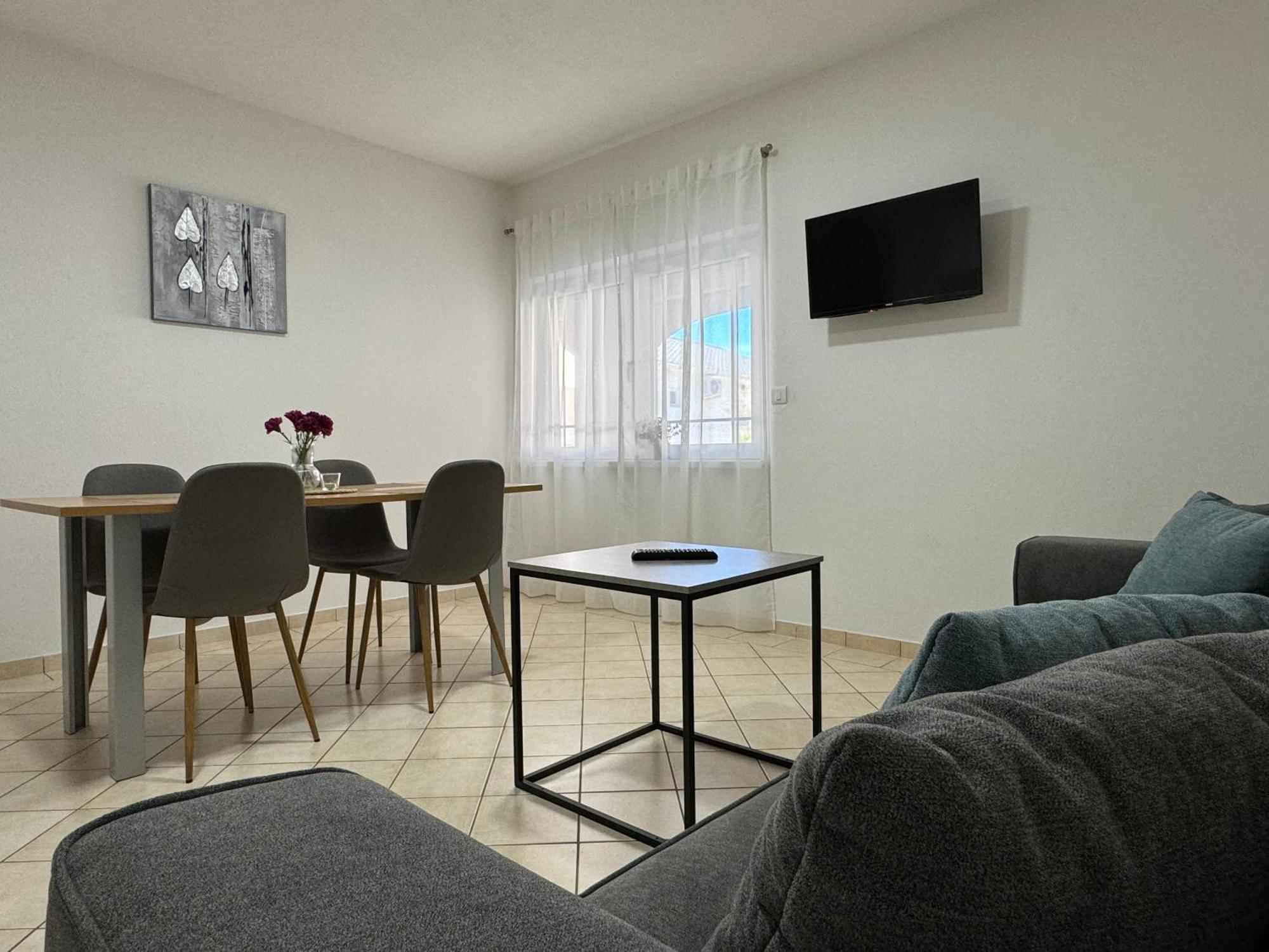 Apartmani Ivano Vir Exterior photo